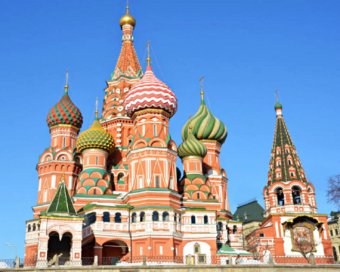 St basil s. Зодчие храма Василия Блаженного. Храм Василия Блаженного архитектурный стиль.